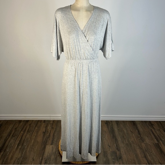 ❤️ GAP Light Gray Maxi Dress M - Picture 1 of 11